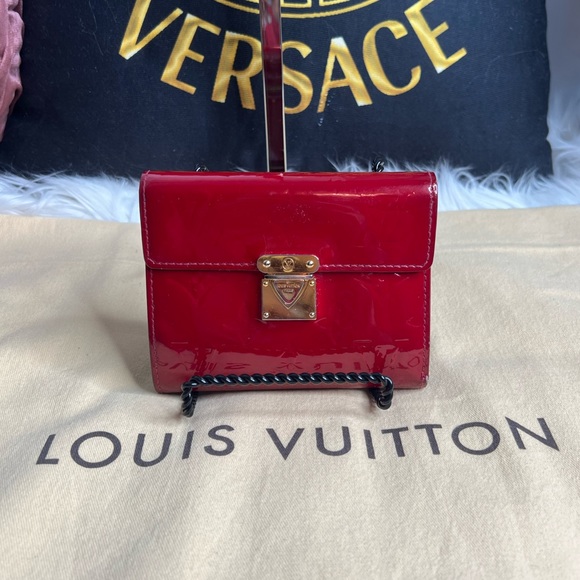 Authentic Louis Vuitton Wallet - Picture 5 of 15